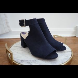 New NINE WEST 💎 Navy Buckle Booties • Size 8.5